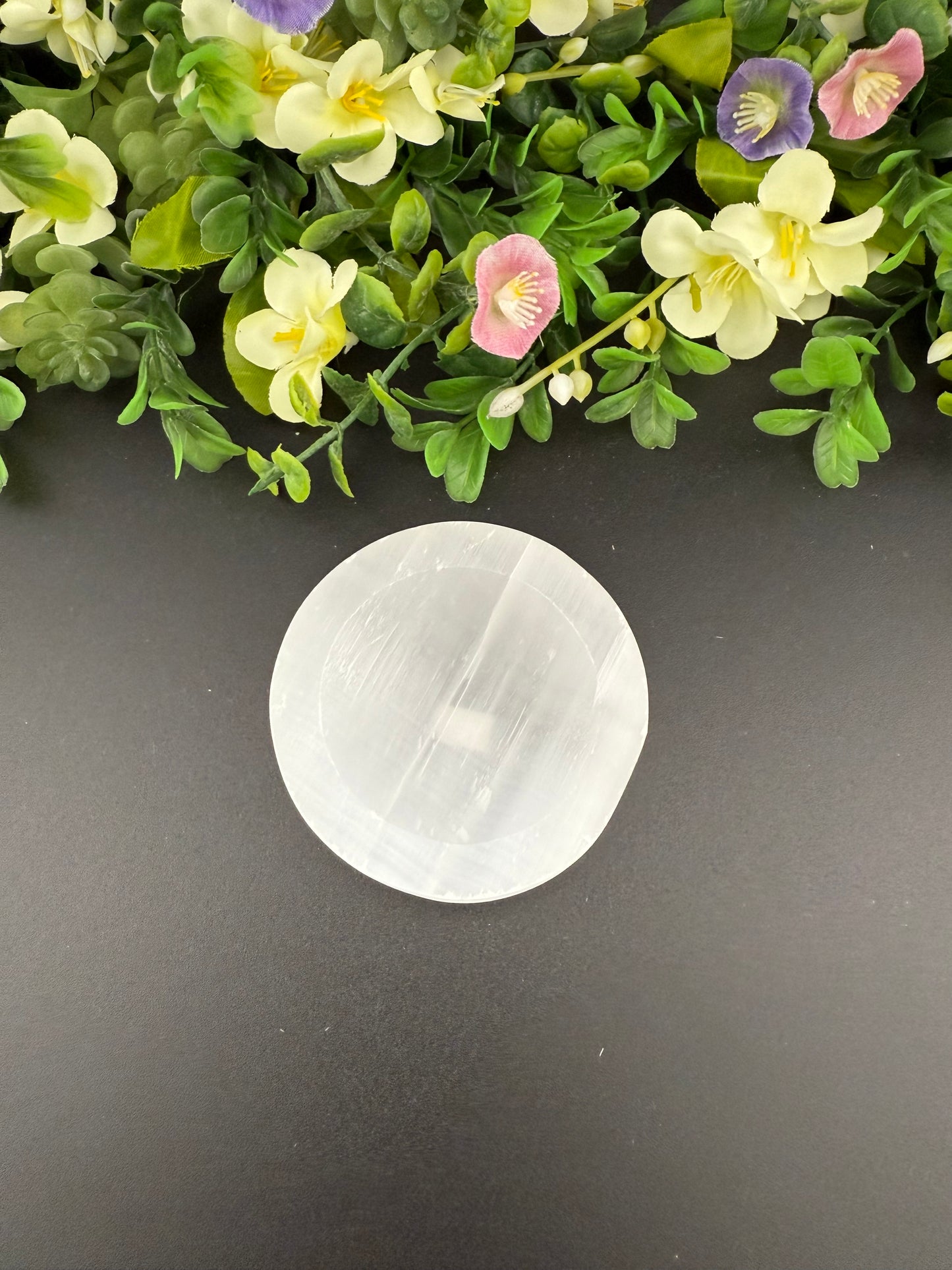Selenite Sphere Holder