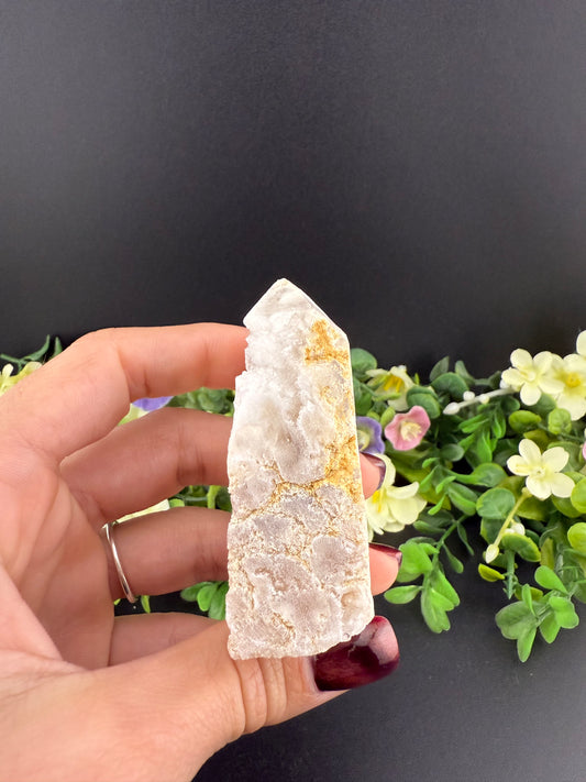 Druzy Quartz Tower