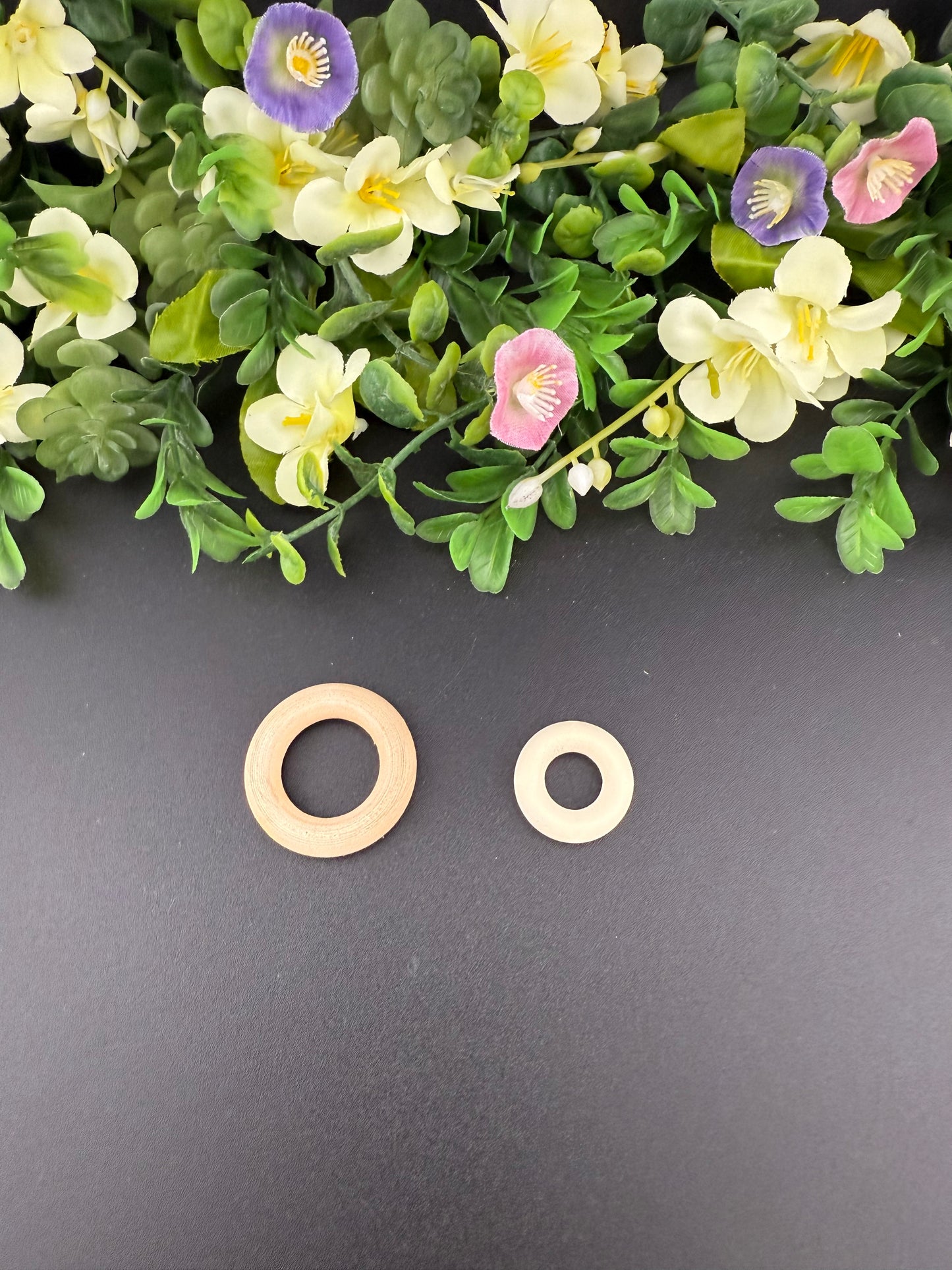 Wooden Ring Sphere Stands