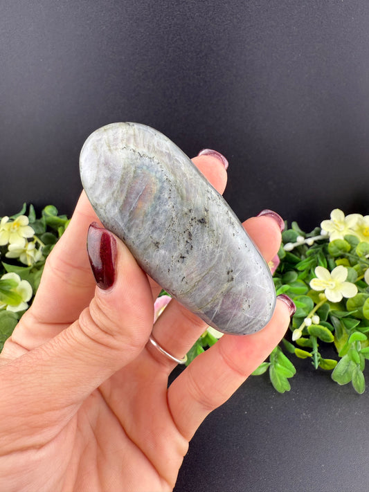 Skinny Labradorite Palmstone