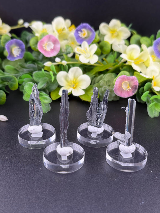 Small Stibnites