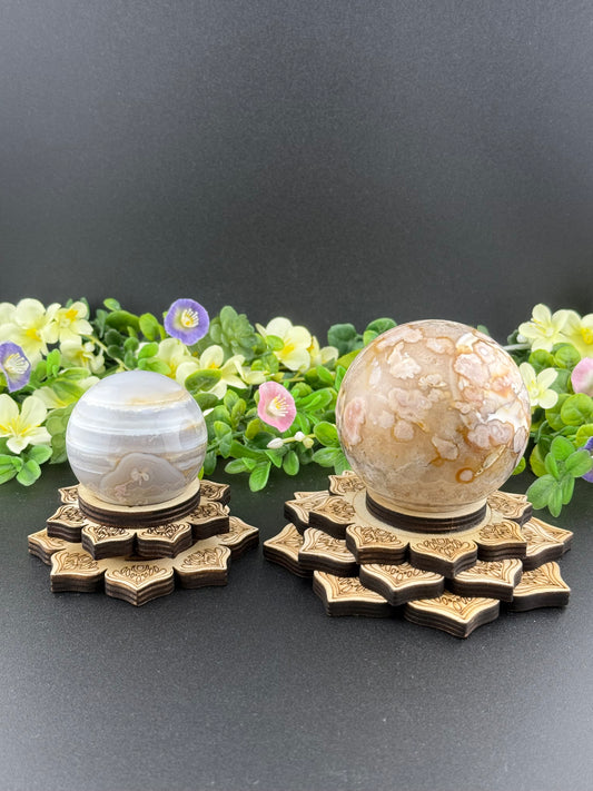 Small Wooden Lotus Sphere Holder