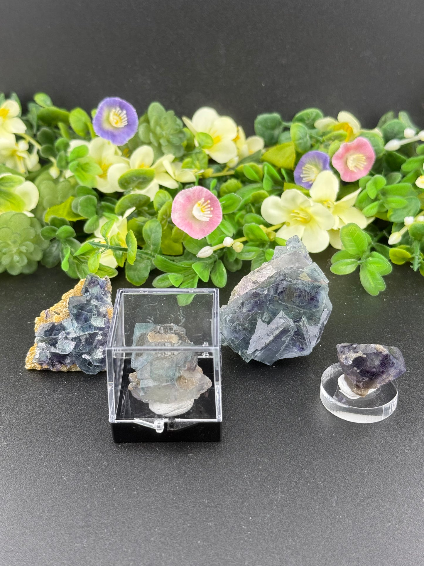 Yindu Fluorite with Bismuthinite Inclusions