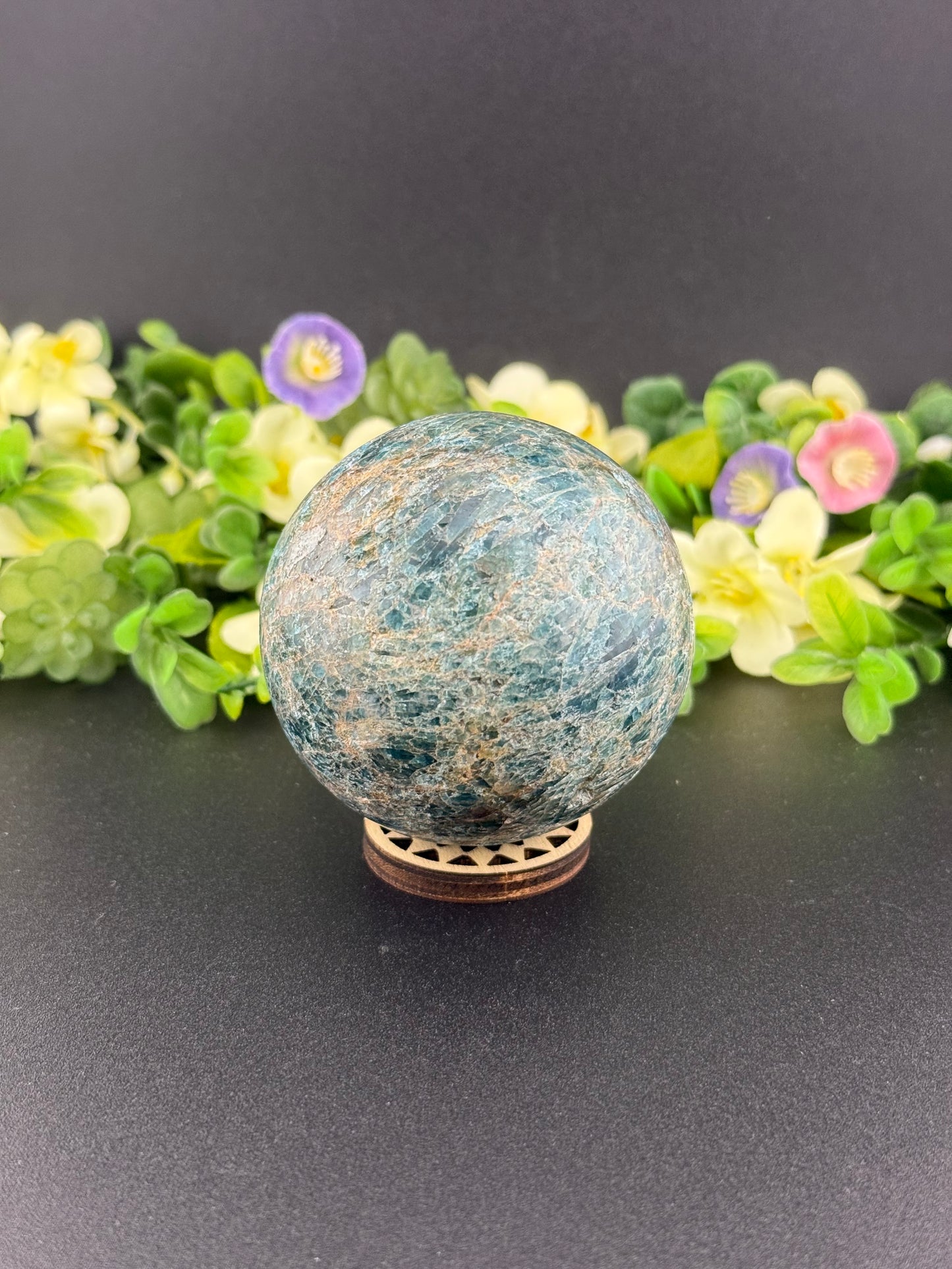 Small Wooden Sphere Stand