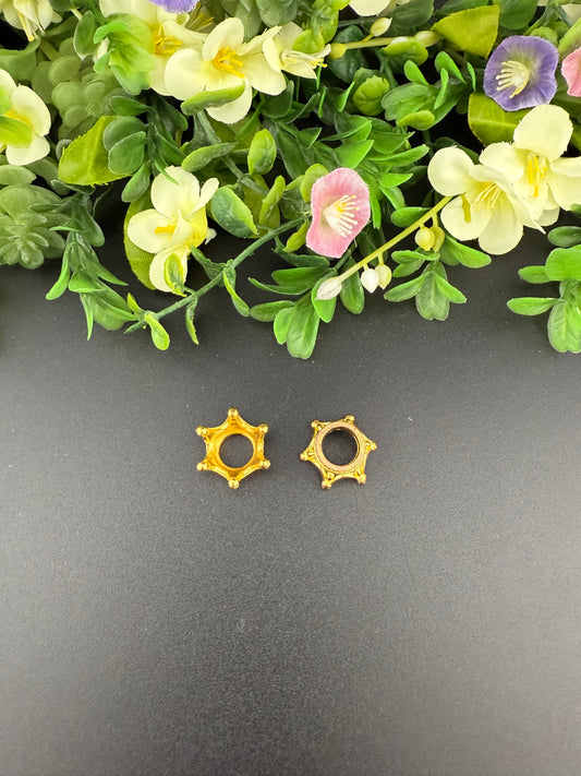 Gold Painted Crown Sphere Stand